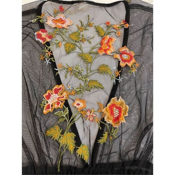 Live 4 Truth women’s nightie robe black embroidered small - Picture 7 of 7